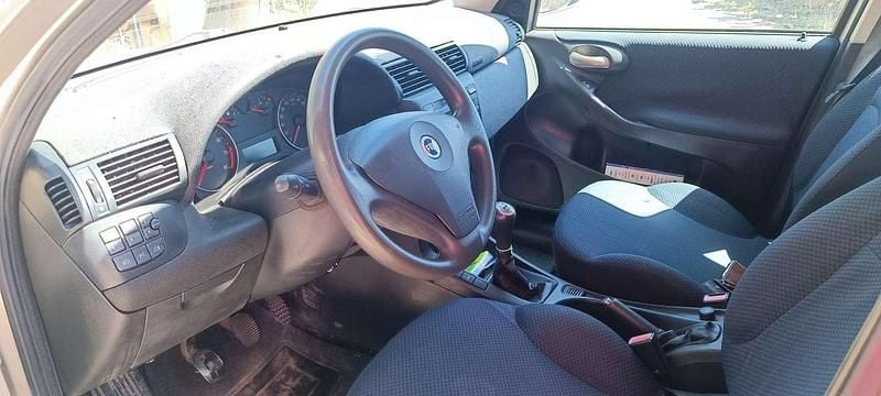 Argento Usata 2003 Fiat Stilo Dynamic Berlina | 1200 € (Super prezzo) - Immagine 1/4
