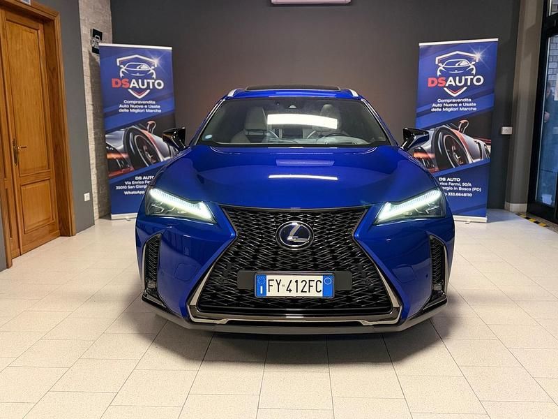 Usata Lexus UX Sport Line 152 CV (111 kW) 2019 Blu SUV