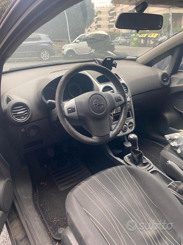 Usata Opel Corsa 2009 Nero Utilitaria