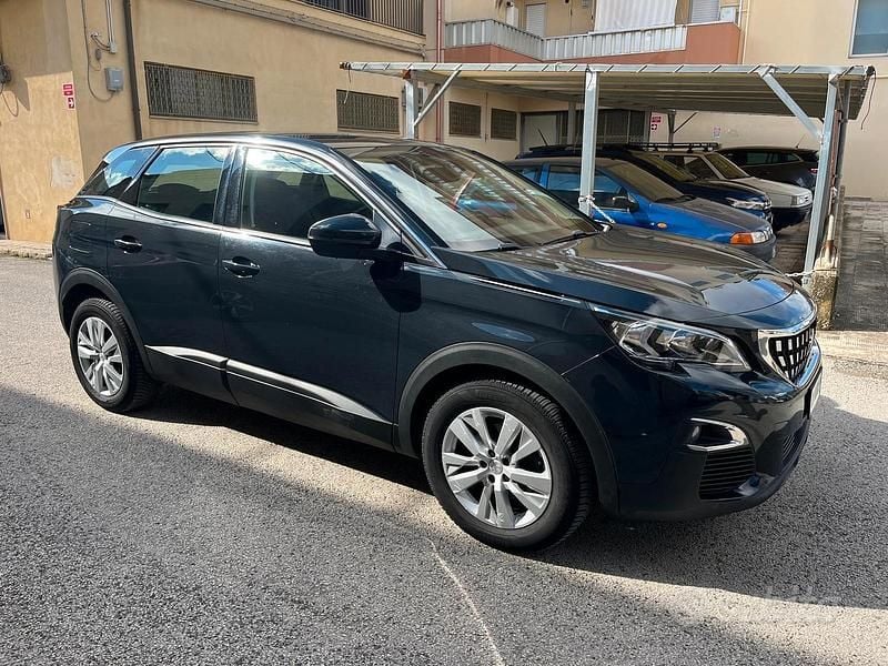 Usata Peugeot 3008 2018 Blu SUV