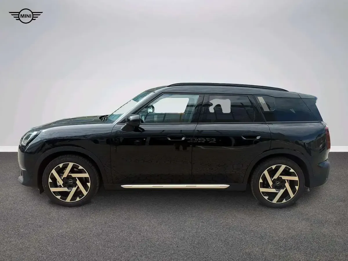 Usata Mini Countryman Favoured 225 kW (306 CV) 2026 Nero SUV