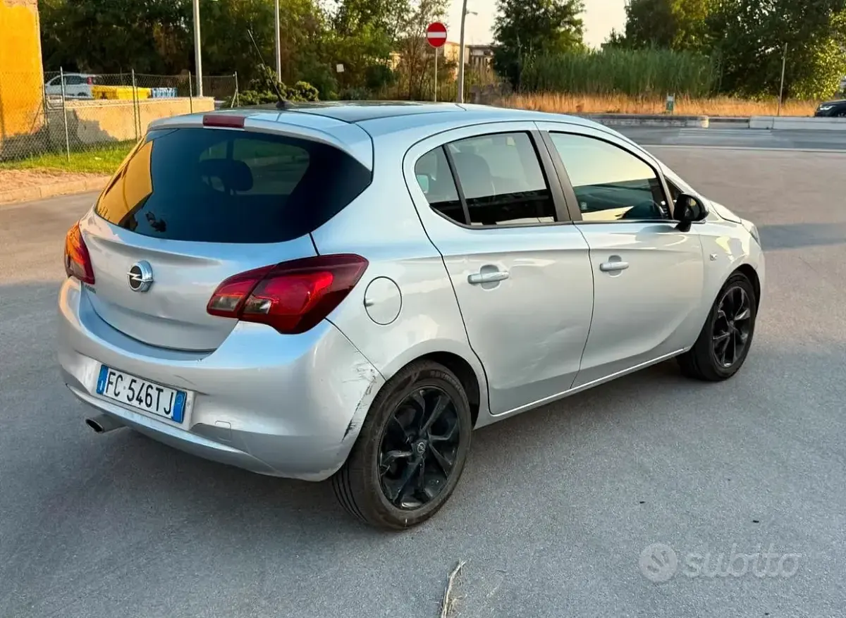 Usata Opel Corsa 90 CV (66 kW) 2016 Grigio Utilitaria