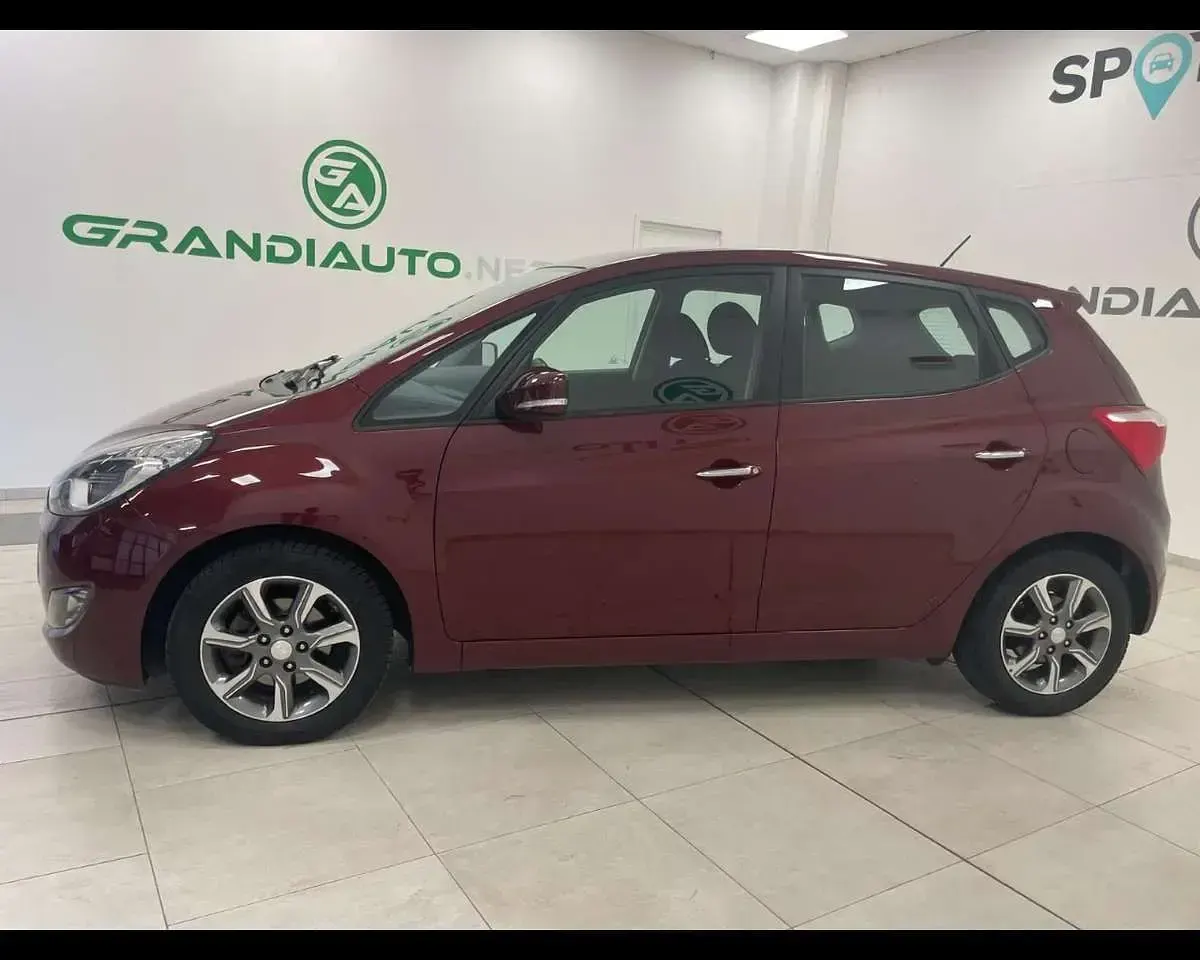 Usata Hyundai ix20 Xpossible 90 CV (66 kW) 2016 Rosso Utilitaria