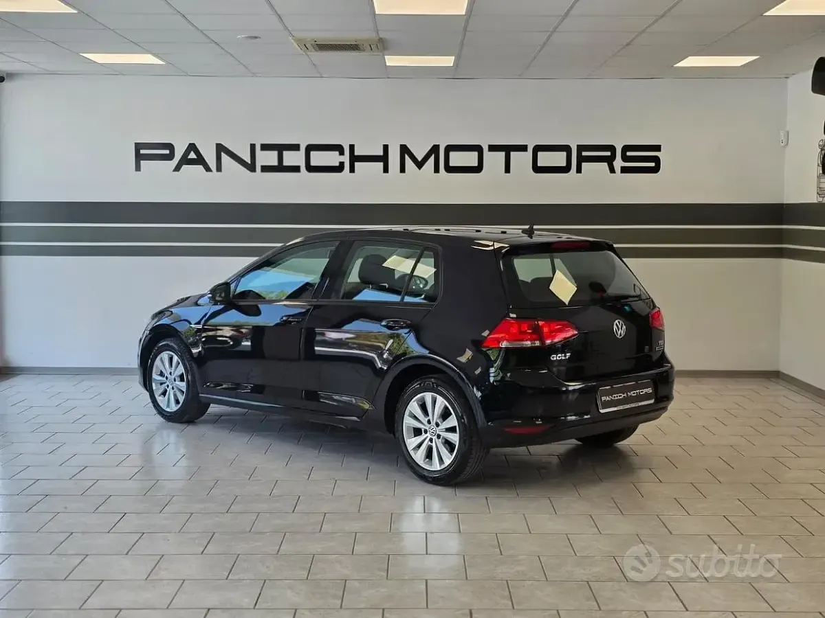 Usata VW Golf VII Highline 110 CV (80 kW) 2016 Bianco Berlina
