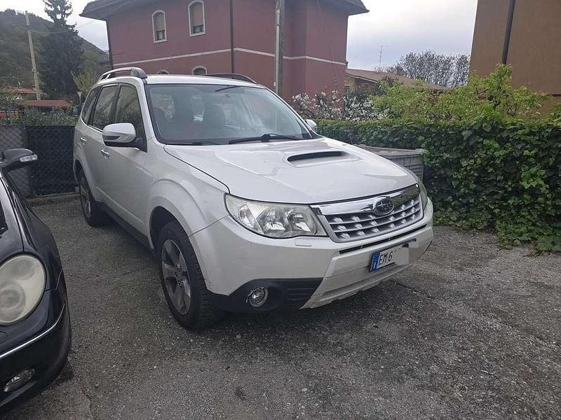 Usata Subaru Forester Exclusive+ 147 CV (108 kW) 2012 Bianco SUV