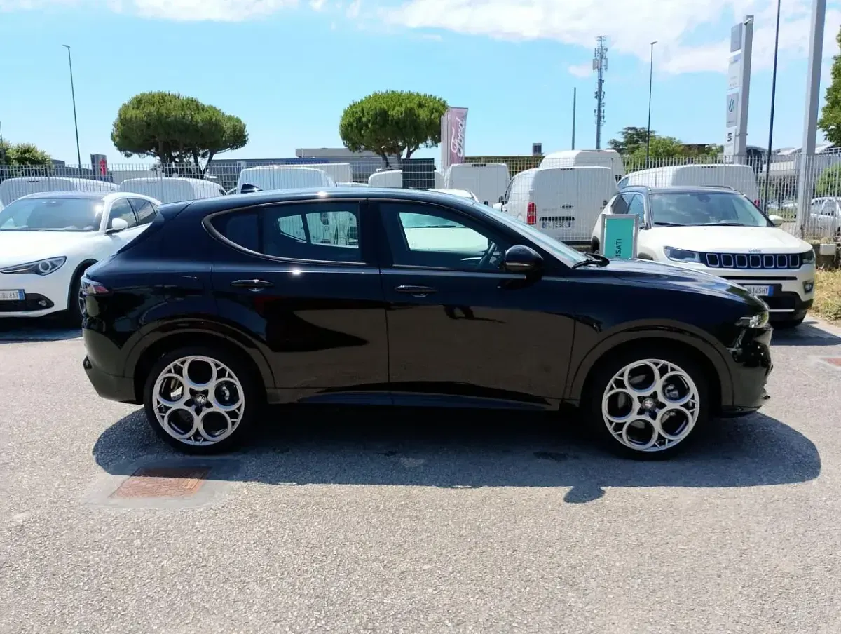 Nuova Alfa Romeo Tonale Sprint 160 CV (117 kW) 2026 Nero SUV