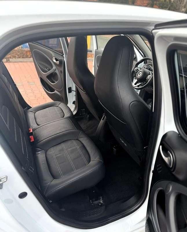 Usata Smart ForFour Passion 95 CV (69 kW) 2021 Bianco Utilitaria
