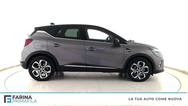 Usata Renault Captur Intens 92 CV (67 kW) 2021 Gray SUV