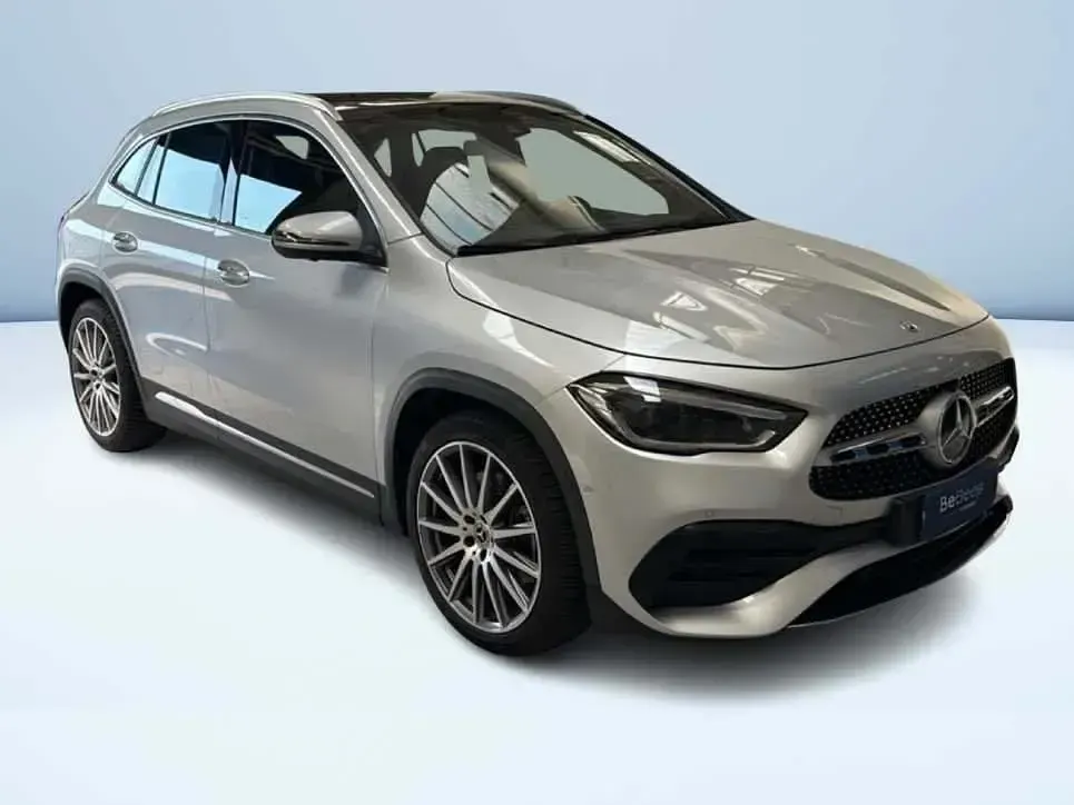 Usata Mercedes GLA250 Premium 224 CV (164 kW) 2022 Argento SUV