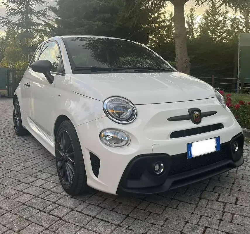 Usata Abarth 595 165 CV (121 kW) 2024 Utilitaria
