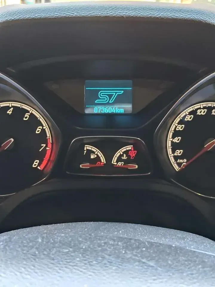 Usata Ford Focus ST 250 CV (183 kW) 2014 Argento Berlina
