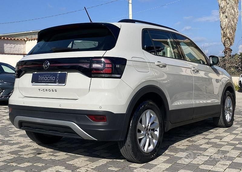 Usata VW T-Cross Style 95 CV (69 kW) 2023 Grigio SUV