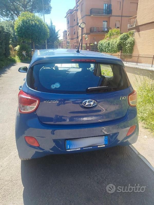 Usata Hyundai i10 Comfort 69 CV (50 kW) 2016 Blu Utilitaria