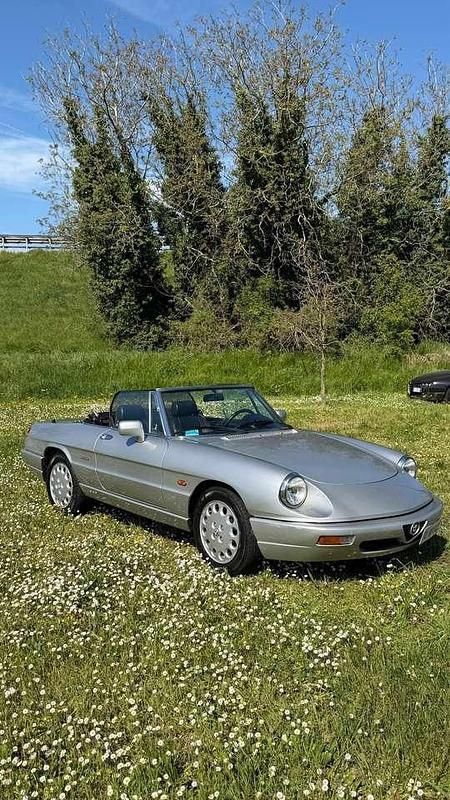 Usata Alfa Romeo Spider 131 CV (96 kW) 1991 Grigio Cabrio