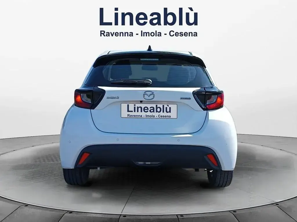 Usata Mazda 2 116 CV (85 kW) 2025 Lunar white Utilitaria