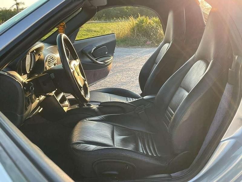 Second-hand Porsche Boxster 220 CP (161 kW) 2000 Cabrio