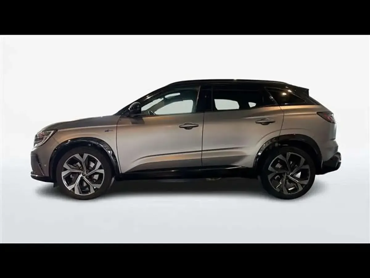 Usata Renault Austral Iconic 200 CV (147 kW) 2023 Grigio scuro SUV