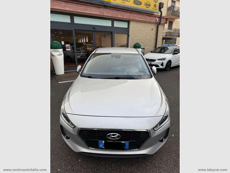 Usata Hyundai i30 110 CV (80 kW) 2017 Grigio Berlina