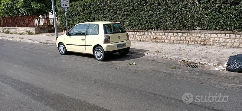 Usata Seat Arosa 60 CV (44 kW) 2005 Giallo Utilitaria