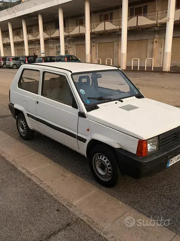 Usata Fiat Panda Young 54 CV (39 kW) 2001 Bianco Berlina