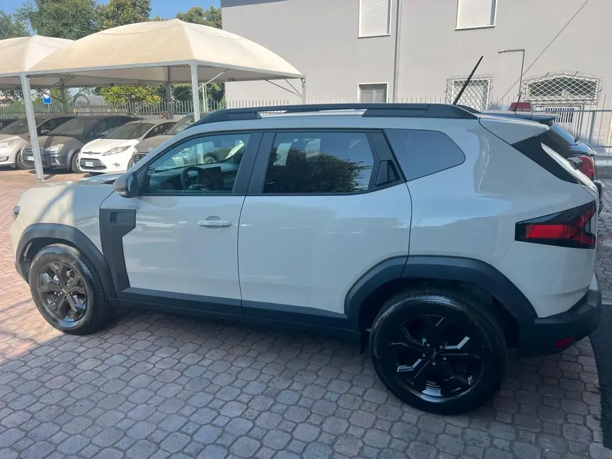 Nuova Dacia Duster Extreme 122 CV (89 kW) 2026 Beige Station wagon