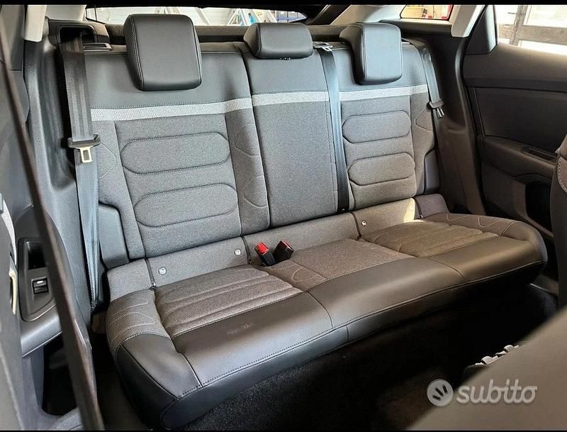 Begagnad Citroën C4 131 HK (96 kW) 2024 Grå SUV