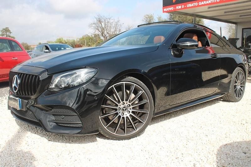 Usata Mercedes E300 244 CV (179 kW) 2018 Nero Coupé
