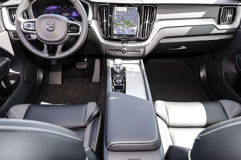 Usata Volvo XC60 Plus 455 CV (334 kW) 2023 Bianco SUV