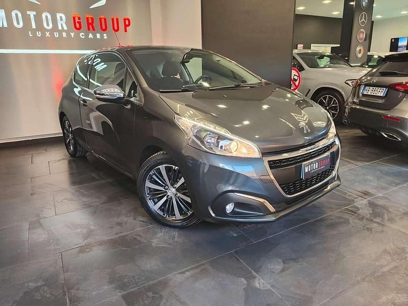 Usata Peugeot 208 Allure 82 CV (60 kW) 2017 Grigio Utilitaria
