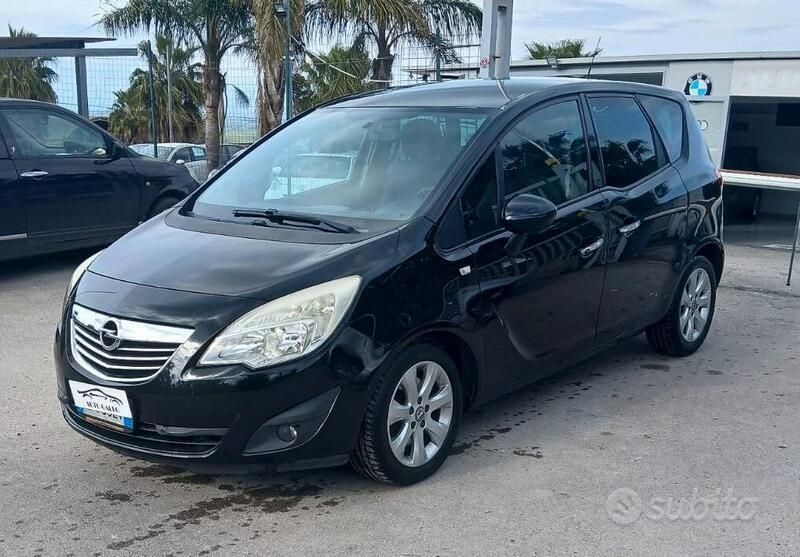 Nero Usata 2011 Opel Meriva Cosmo Monovolume | 4500 € (Buon prezzo) - Immagine 1/4