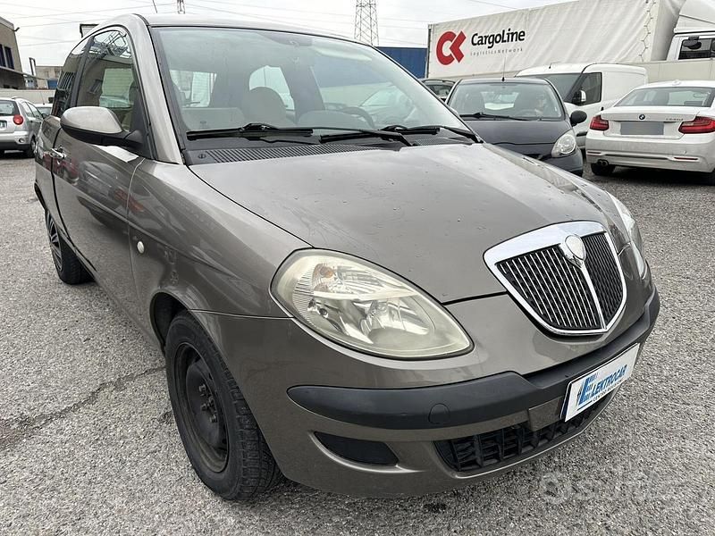 Usata Lancia Ypsilon 2006 Utilitaria