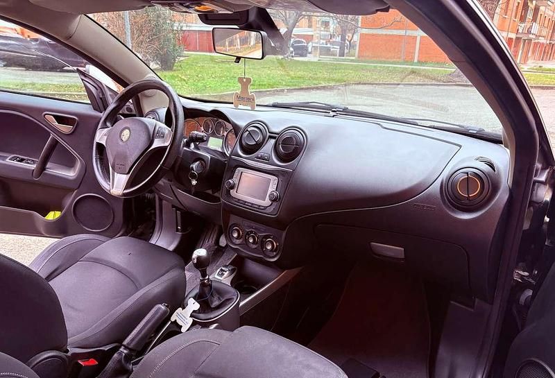 Usata Alfa Romeo MiTo Progression 84 CV (61 kW) 2013 Nero Utilitaria