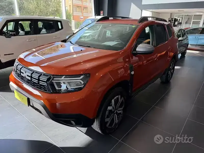 Usata Dacia Duster Journey 101 CV (74 kW) 2023 Arancione SUV