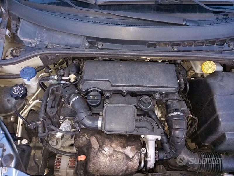 Usata Citroën C3 70 CV (51 kW) 2005 Grigio Berlina