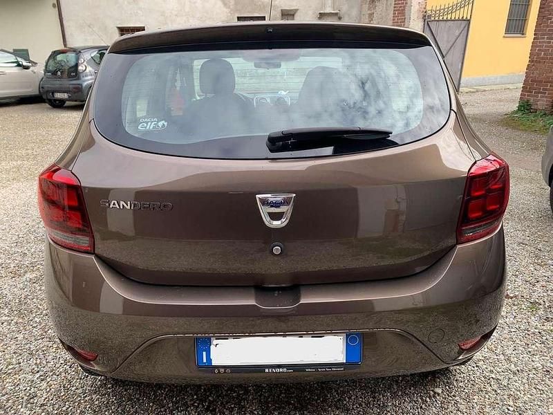 Usata Dacia Sandero Ambiance 75 CV (55 kW) 2018 Marrone Berlina