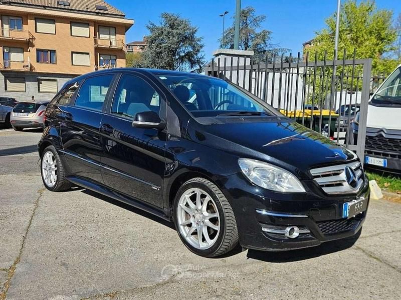 Usata Mercedes B200 Premium 140 CV (102 kW) 2010 Nero Monovolume
