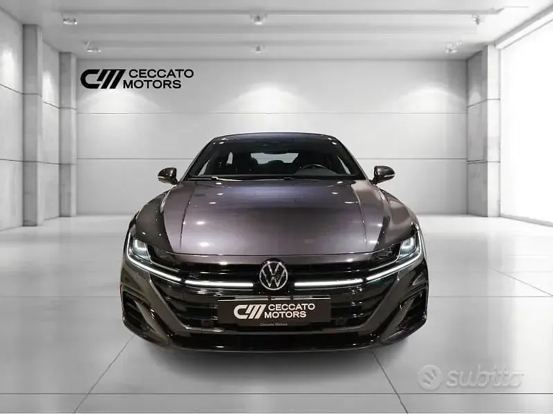 Usata VW Arteon Sport 190 CV (139 kW) 2021 Grigio Berlina