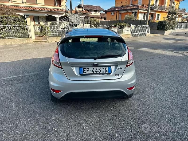Usata Ford Fiesta 2013 Grigio Utilitaria