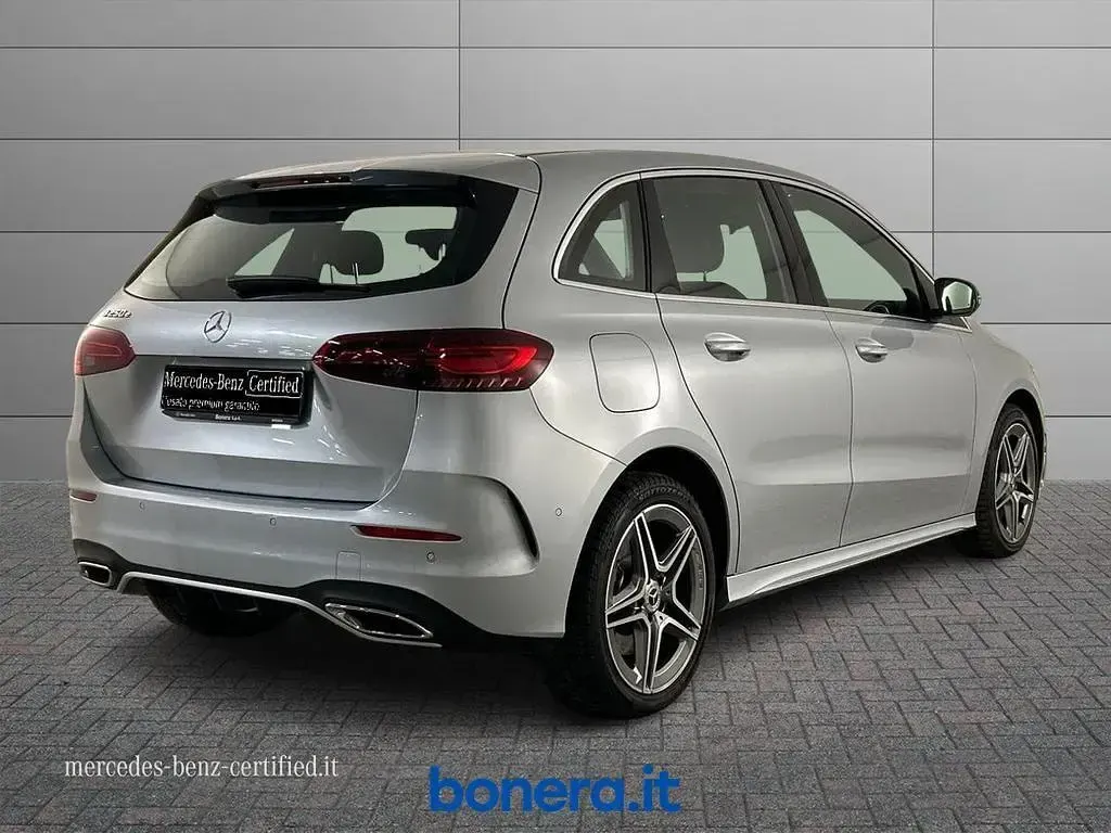 Usata Mercedes B250 AMG 217 CV (159 kW) 2025 Argento Utilitaria