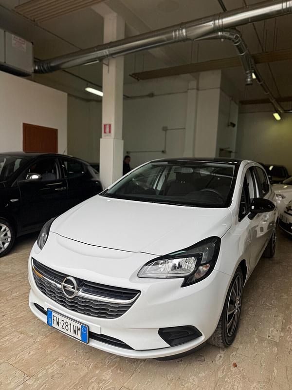 Usata Opel Corsa 69 CV (50 kW) 2019 Bianco Berlina