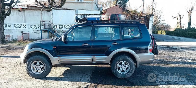 Blu Usata 2001 Mitsubishi Pajero SUV | 12.000 € - Immagine 1/4