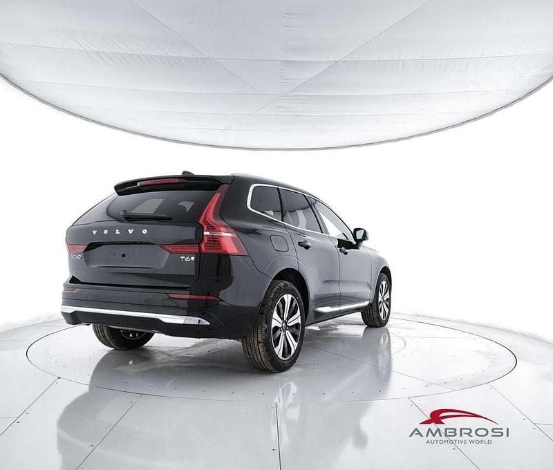 Nuova Volvo XC60 Core 349 CV (256 kW) 2025 Nero SUV
