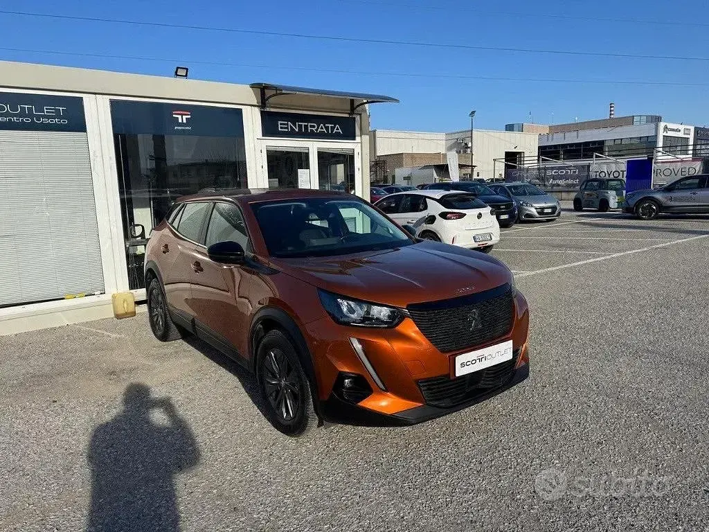 Usata Peugeot 2008 S 110 CV (80 kW) 2022 Giallo SUV