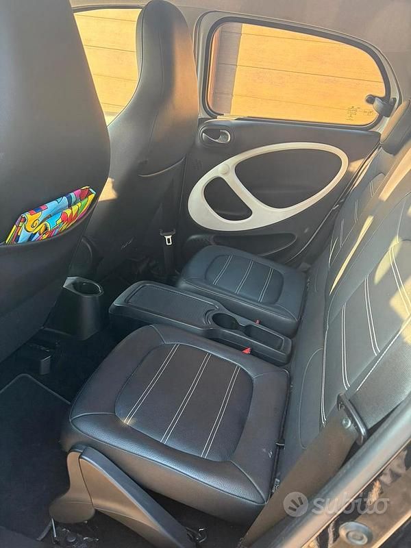 Usata Smart ForFour 2015 Bianco Utilitaria