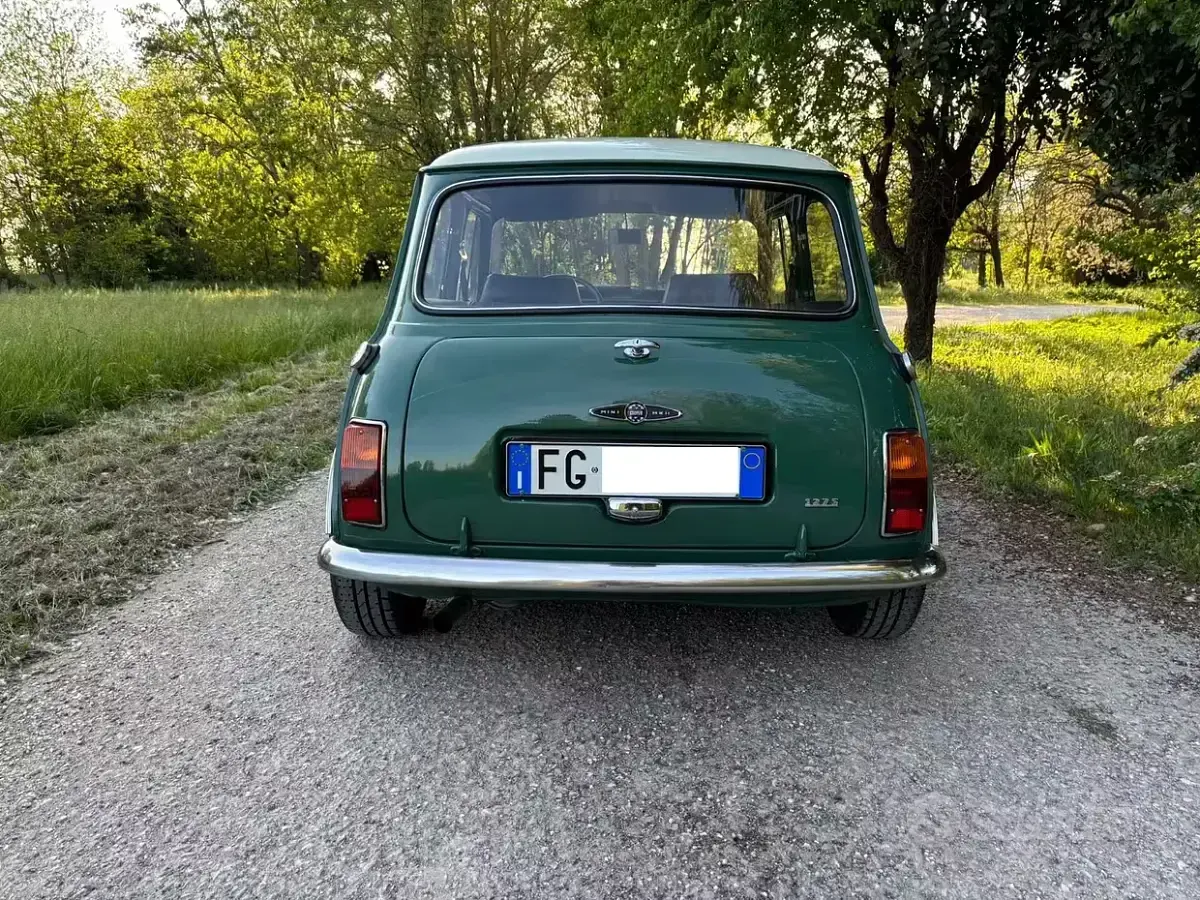 Usata Austin Mini 1960 Verde Utilitaria