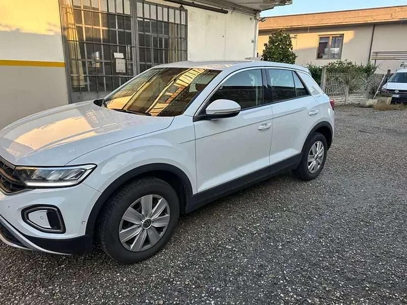 Usata VW T-Roc Life 110 CV (80 kW) 2023 Bianco SUV