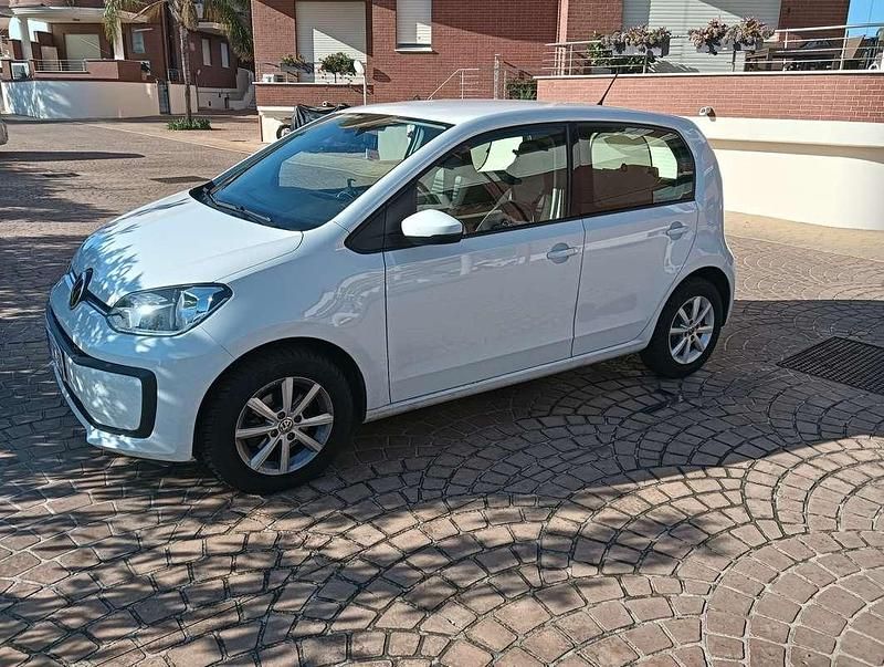 Usata VW up! Sport 65 CV (47 kW) 2021 Bianco Utilitaria