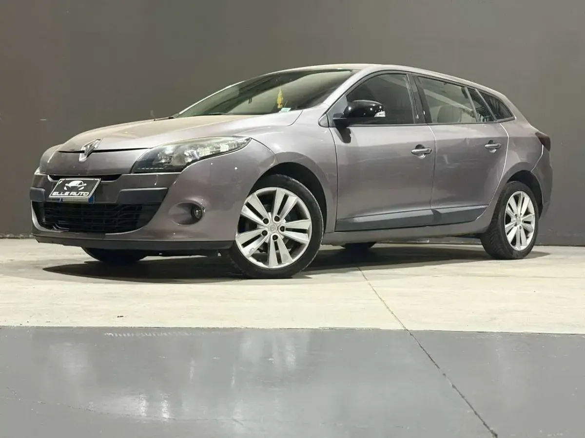 Usata Renault Mégane GT Line GT-Line 110 CV (80 kW) 2011 Grigio Station wagon