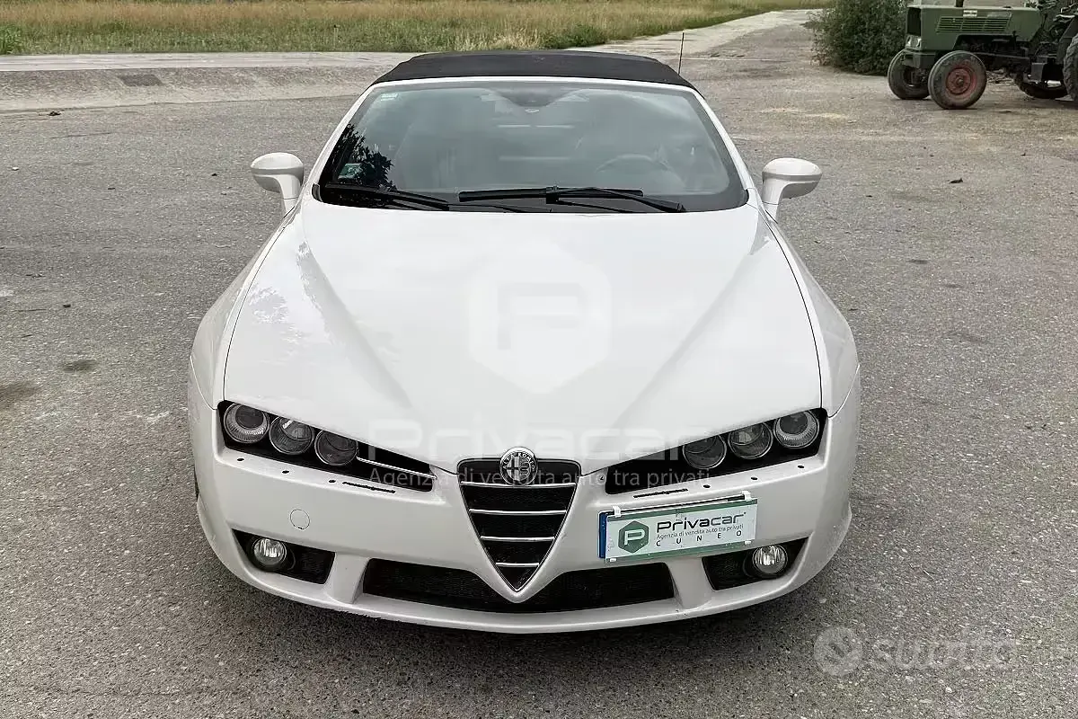 Usata Alfa Romeo Spider 200 CV (147 kW) 2007 Bianco Cabrio