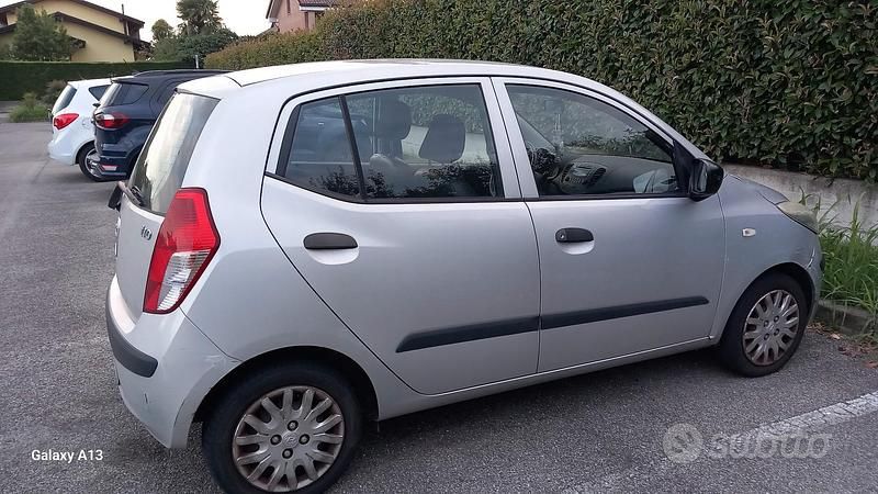 Usata Hyundai i10 Dynamiq 77 CV (56 kW) 2009 Grigio Utilitaria